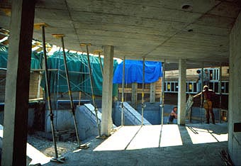 Etosha-Haus in Bau (1999)