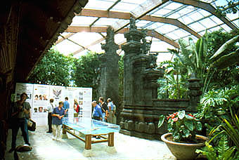 Tempel Indonesienhalle